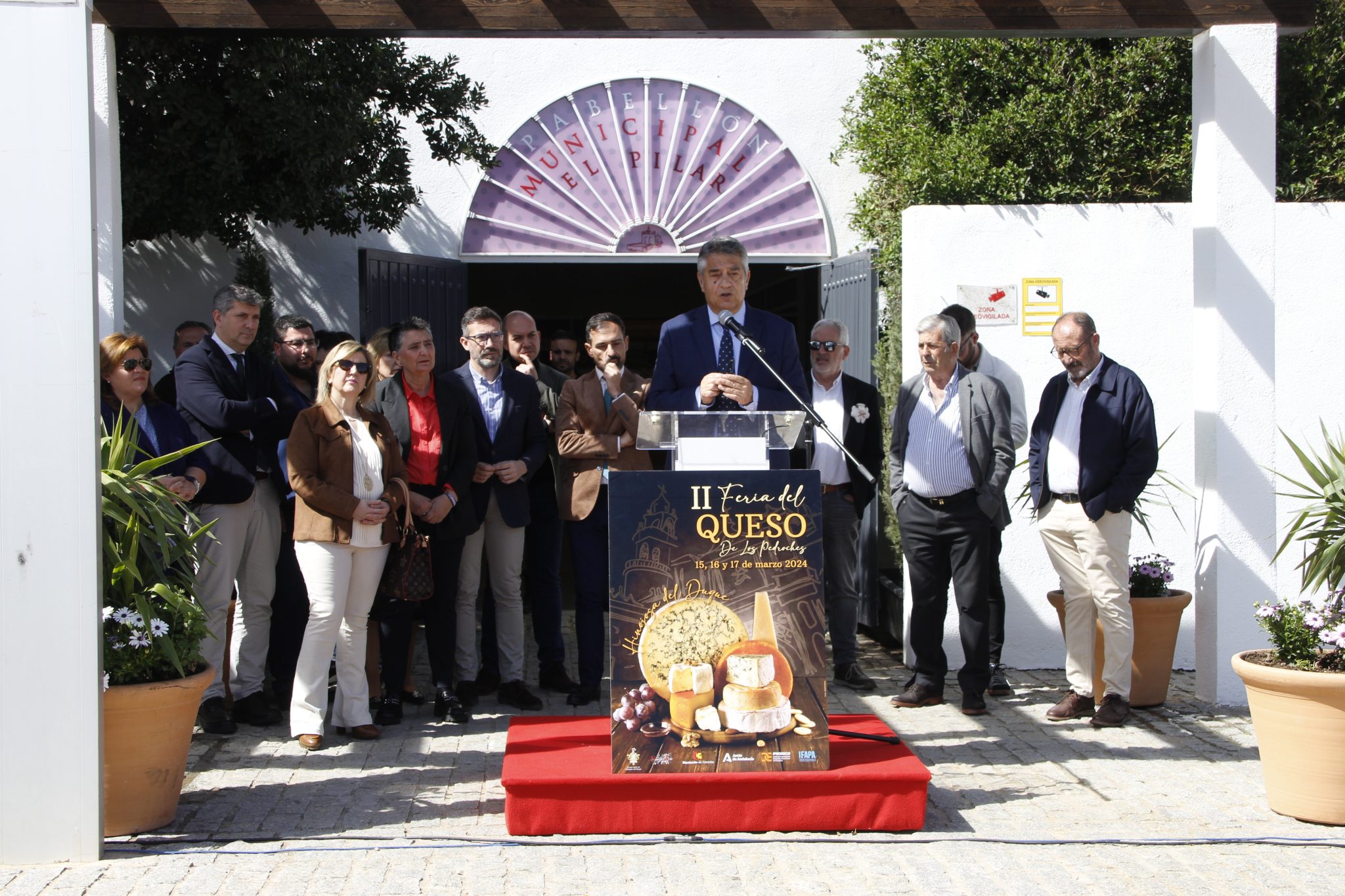 Hinojosa del Duque inaugura la II Feria del Queso de Los Pedroches con más de 200 quesos de toda España